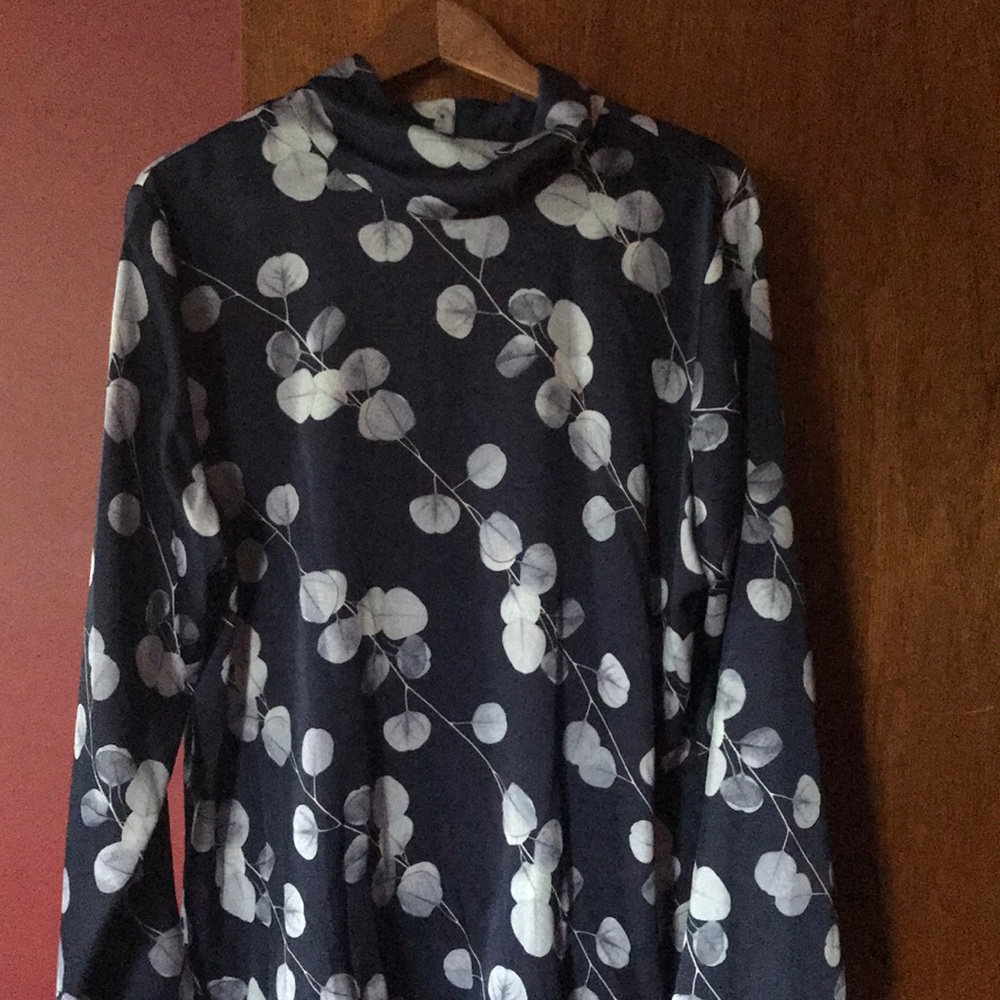 Banana Republic long sleeve blouse